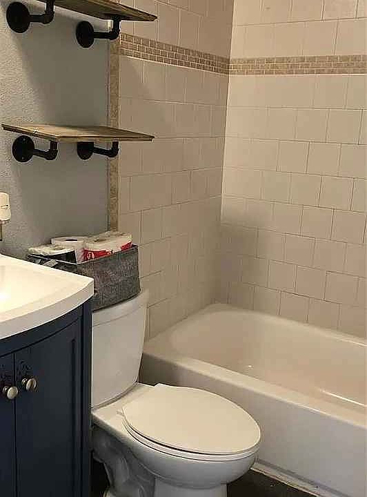 1st image of 6155 98th St Floor 2