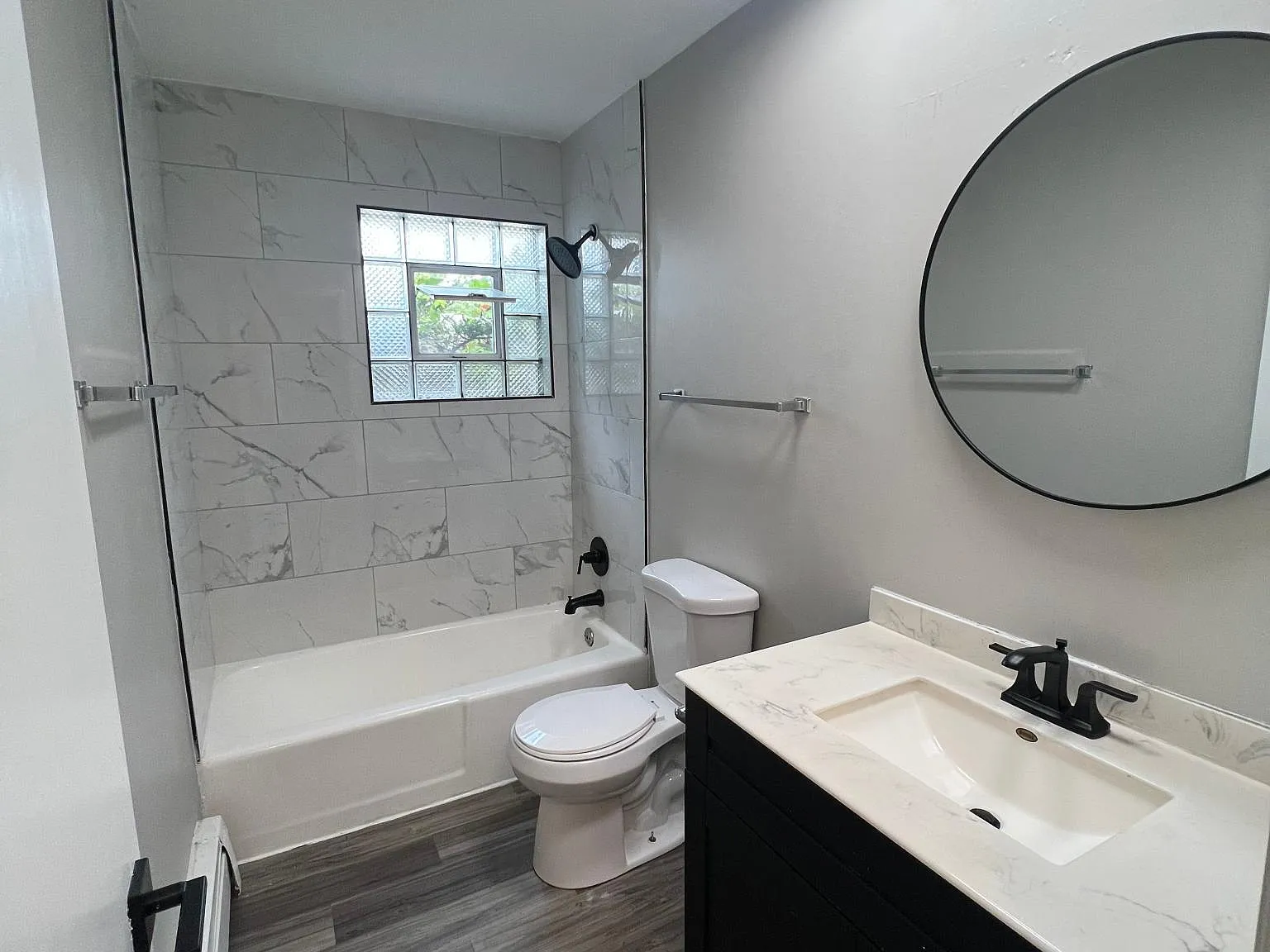 2 bed, 900 sqft, $1,400 — Photo 2