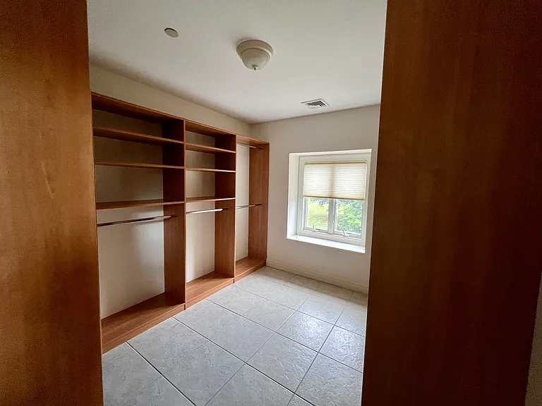 walking closet