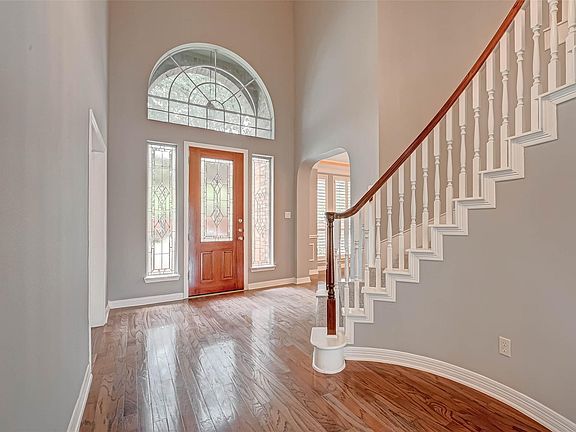 4th image of 6106 Laguna Del Rey Dr