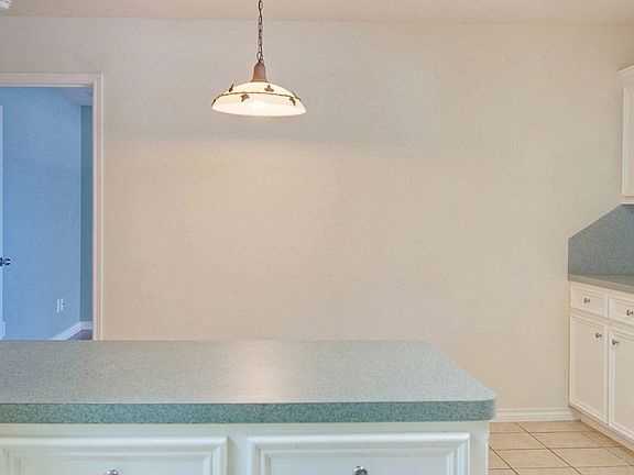 3rd image of 2355 Kendal Green Cir