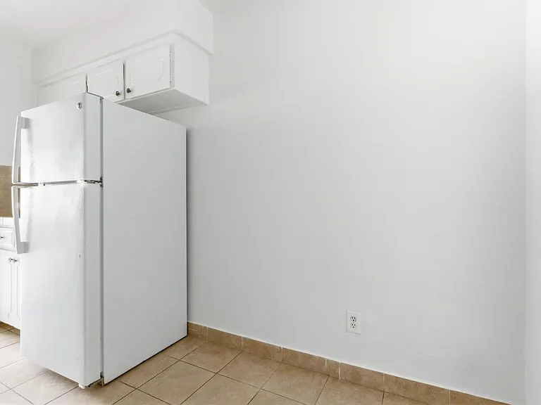 616 S Irwin St #C — Photo 14