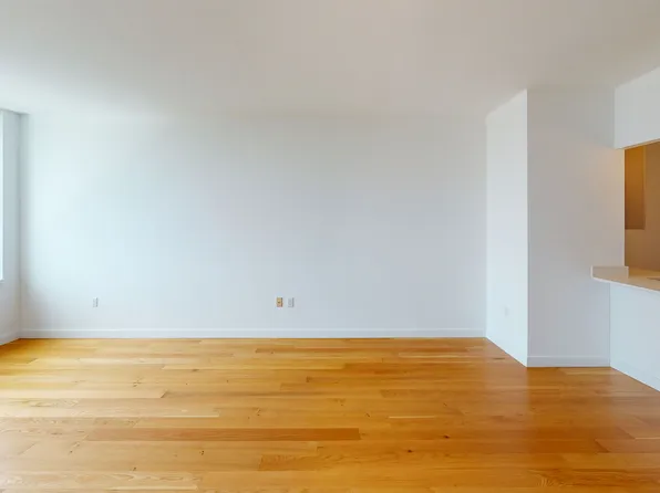 61-55 Junction Boulevard image 8 of 16