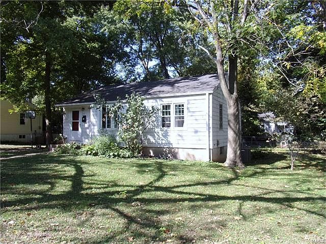 1st image of 20 Oakwood Ave