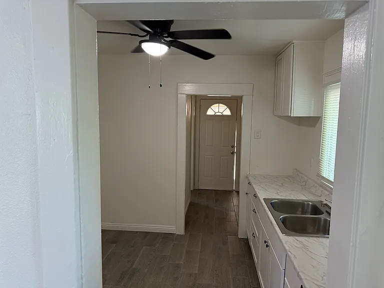 1170 W Rialto Ave — Photo 5