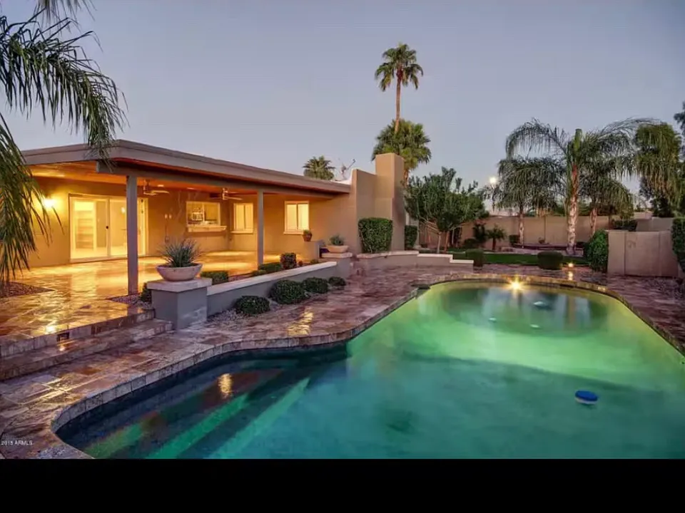 4919 E Acoma Dr