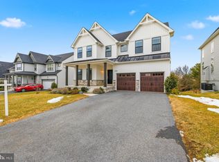 2758 Hillfield Dr, Frederick, MD 21702