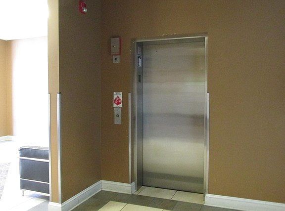 5th image of 4131 W Belmont Ave Unit 201