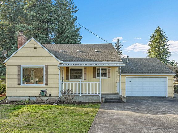 2nd image of 1023 NE 172nd Ave