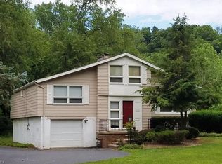 3615 Yellow Creek Rd, Akron, OH 44333