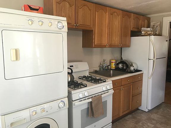 5th image of 501 Lake St