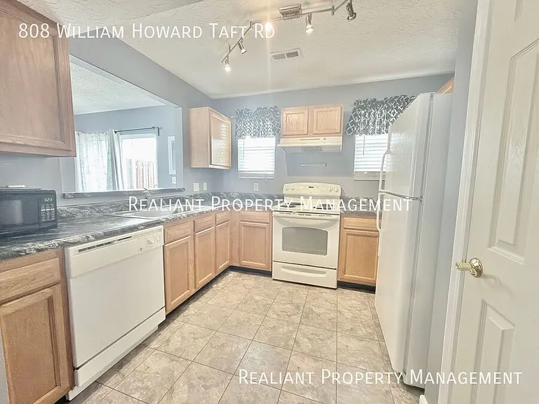 808 William Howard Taft Rd — Photo 9