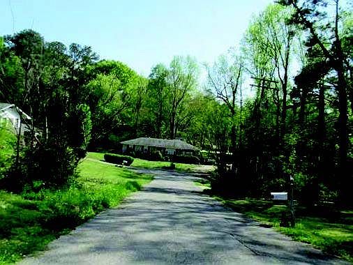 2nd image of 115 Pierson Cir