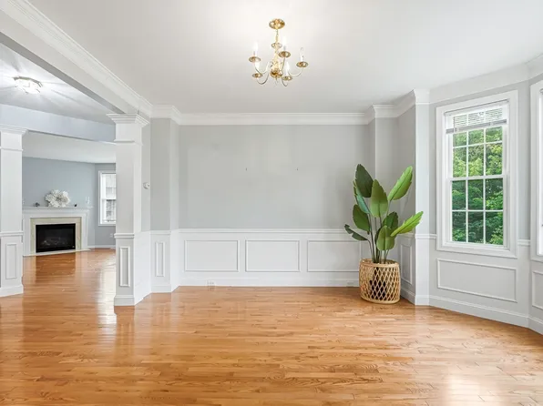 46 Tulip Cir Unit 46, South Grafton, MA 01560