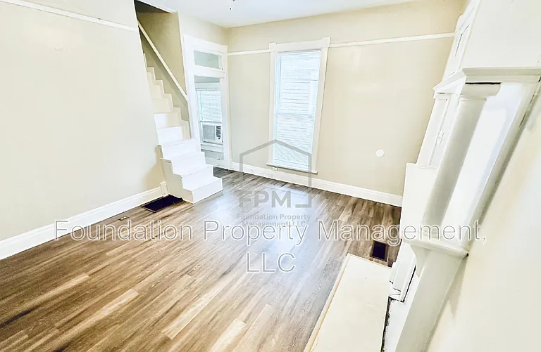 2106 Court Ave — Photo 6