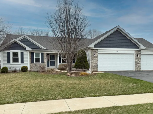 9138 Leicester Way, Roscoe, IL 61073