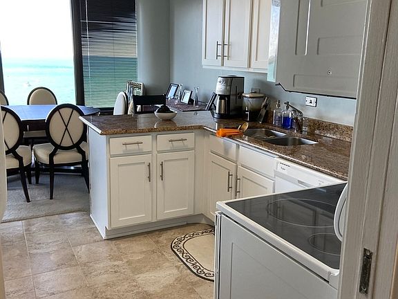 3rd image of 505 N Lake Shore Dr APT 1303