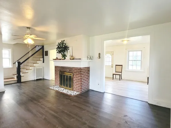 325 N Pennsylvania Ave, Morrisville, PA 19067