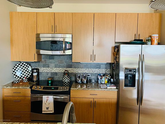 4th image of 529 Bogart Ct #203
