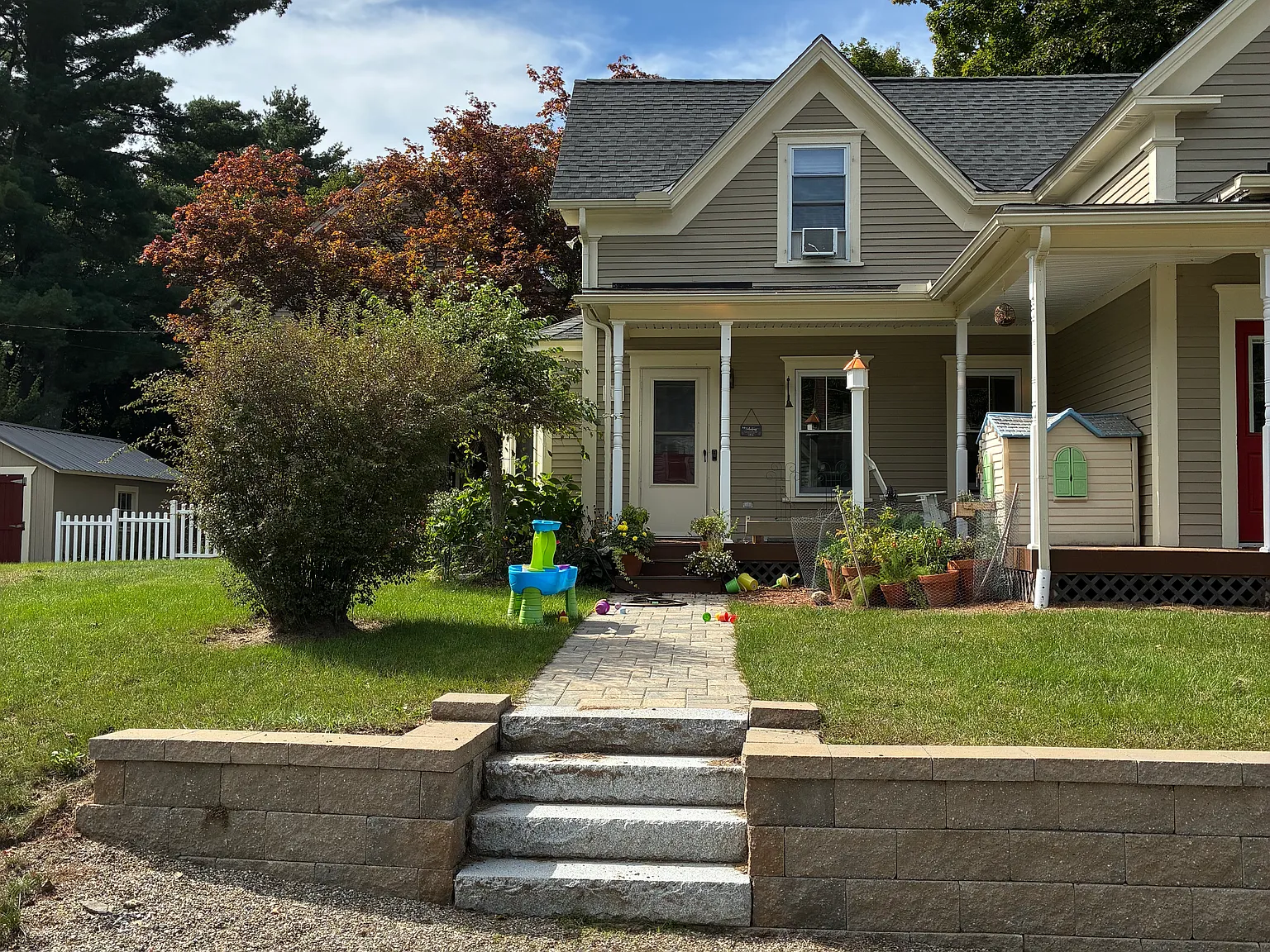 4 bed, 1978 sqft, $3,900 — Photo 1