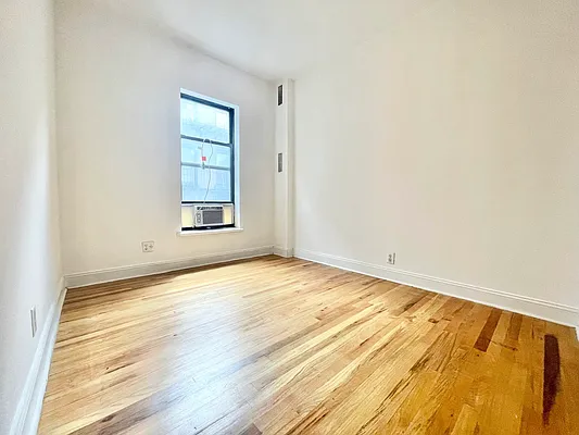 Rented by City Connections Realty | media 12