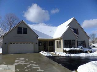 4415 Willoughby Rd, Holt, MI 48842