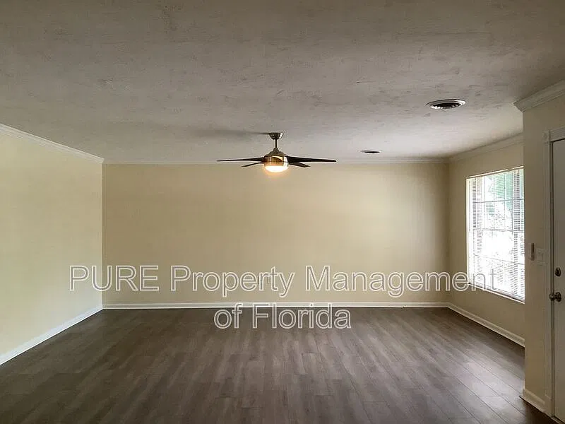 3 bed, 2.0 bath, 1798 sqft, $1,699 — Photo 4