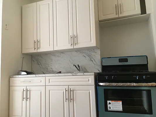 Rented by Metro Prop NY Corp | media 11