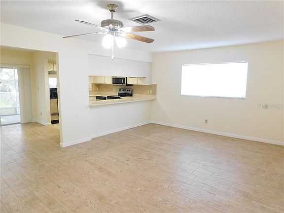 3rd image of 1444 Sandalwood Dr