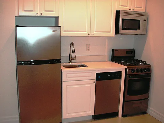 Rented by Sky Management | media 63