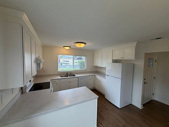 2nd image of 1310 Lesley Ct