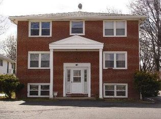 126 7th St NW APT 6, North Canton, OH 44720