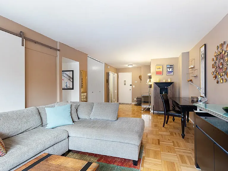 333 E 66th St #10B — Photo 1