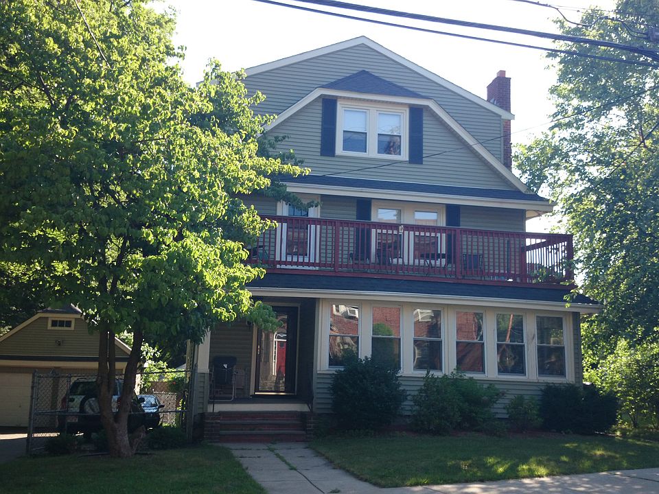 2nd image of 140 Park St