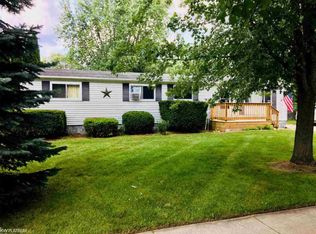 440 6th St, Marysville, MI