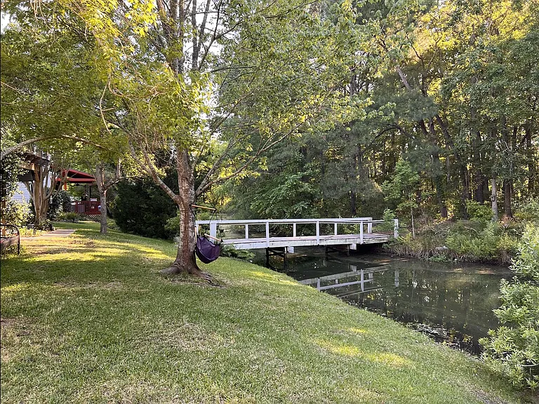 1721 Fox Ridge Ct — Photo 2