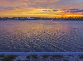 2280 Kingfish Rd, Naples, FL 34102