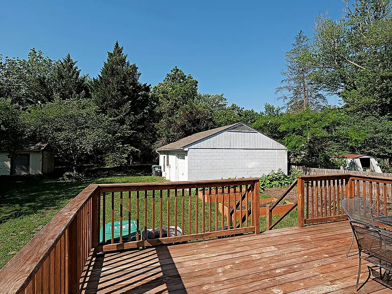 1306 Chesapeake St — Photo 12