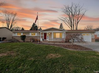 47501 Nita Dr, Utica, MI 48317
