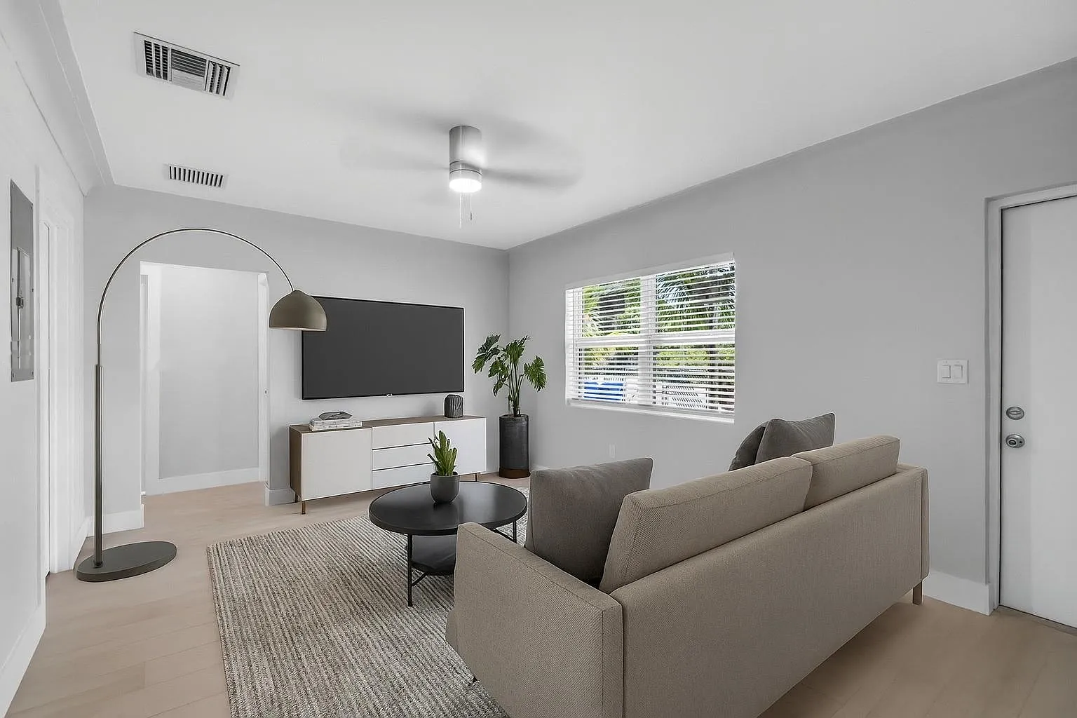2 bed, 1596 sqft, $2,550 — Photo 1