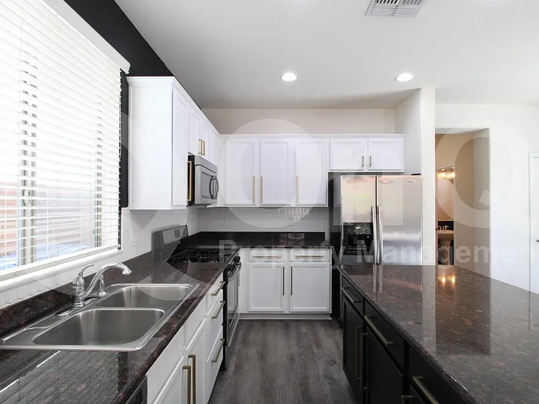 3450 E Tulsa St — Photo 9