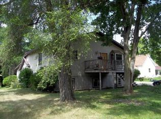 N2885 Pryse Dr, Waupaca, WI 54981