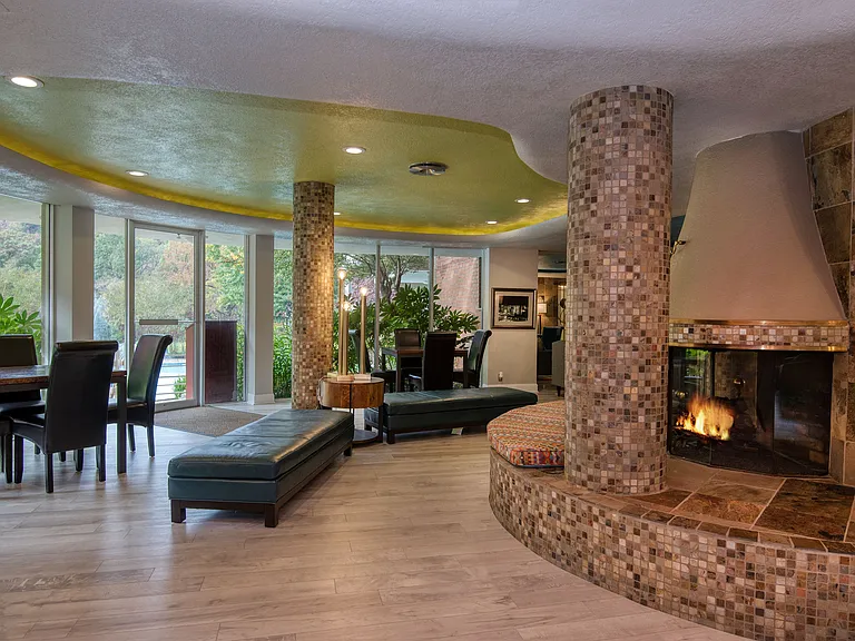 Rivercliff Estate Apartments in Little Rock, AR