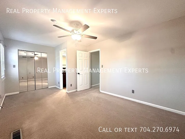 2739 Von Thuringer Ct — Photo 8