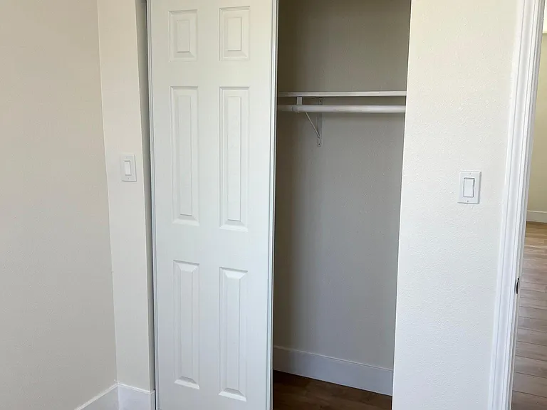 8731 S Figueroa St #8733-1/2 — Photo 19