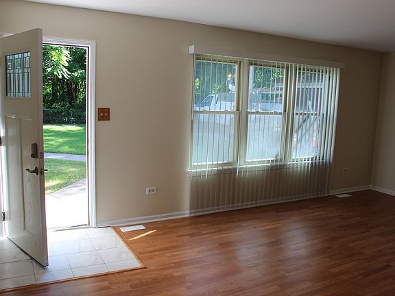 2nd image of 8028 S Kingston Ave