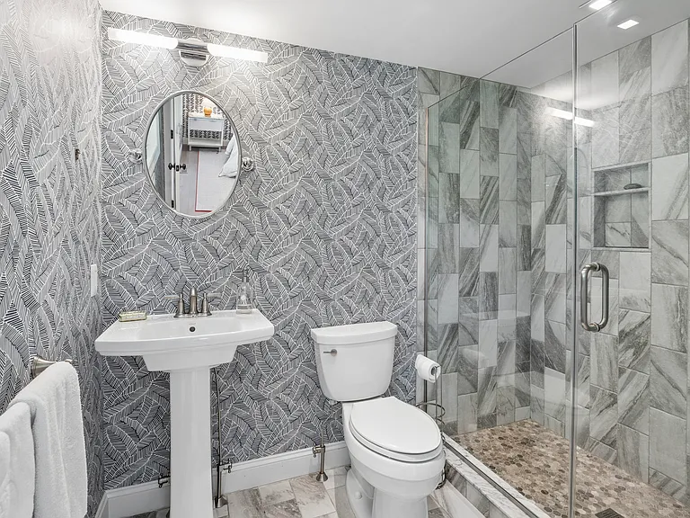234 Tuckahoe Ln — Photo 15