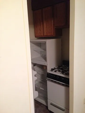 545 South Aiken Ave — Photo 9