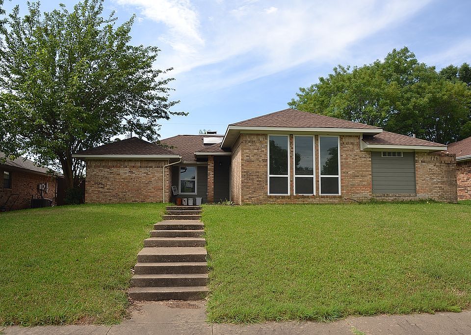 1st image of 126 Windsor Dr