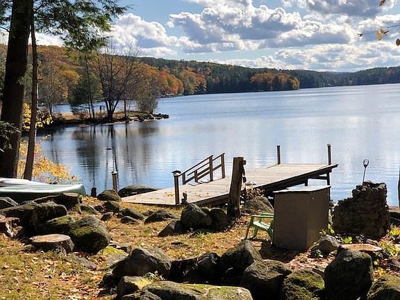 3rd image of 355 Reservoir Dr